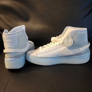 Nike blazer phantom mid, size 10.5. Mens sneaker, light, silver,sail, summit.